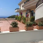 La Terrazza Degli Dei 3*
