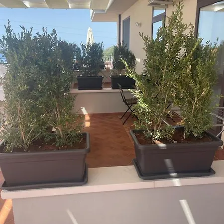 בית הארחה La Terrazza Degli Dei 3*