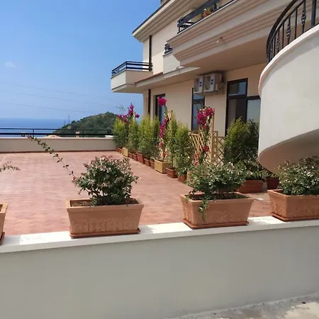La Terrazza Degli Dei 3*